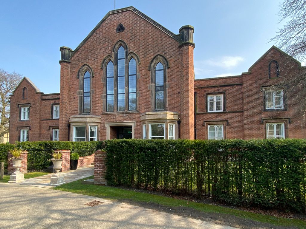 2 bed flat for sale in St James Park, Didsbury M20 Zoopla
