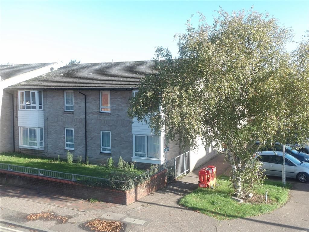 1 bed flat for sale in Widgeons, Pitsea, Basildon, Essex SS13 Zoopla