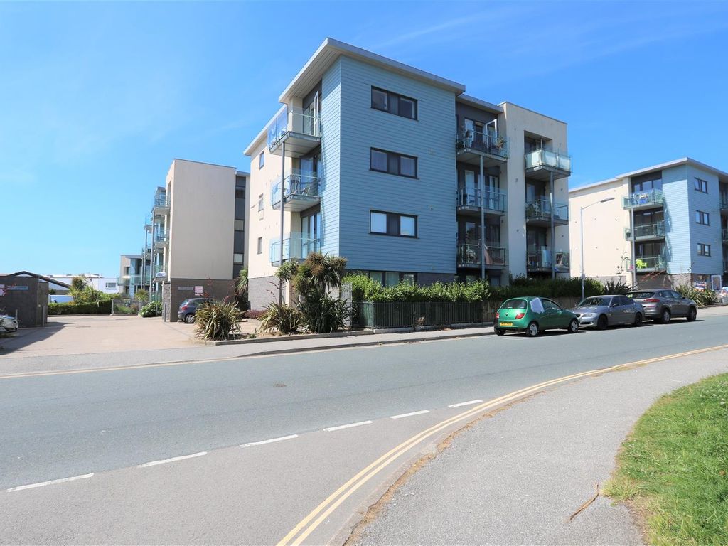 2 bed flat for sale in Pentire Crescent, Newquay TR7 Zoopla