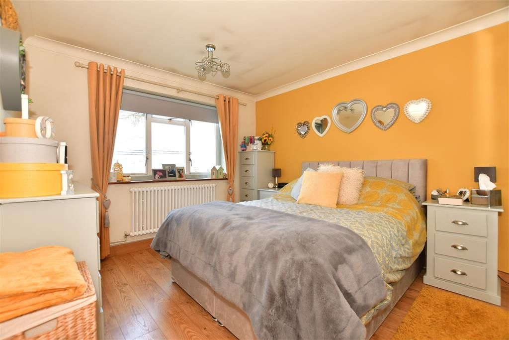 2 bed semidetached bungalow for sale in Windermere Avenue, Ramsgate
