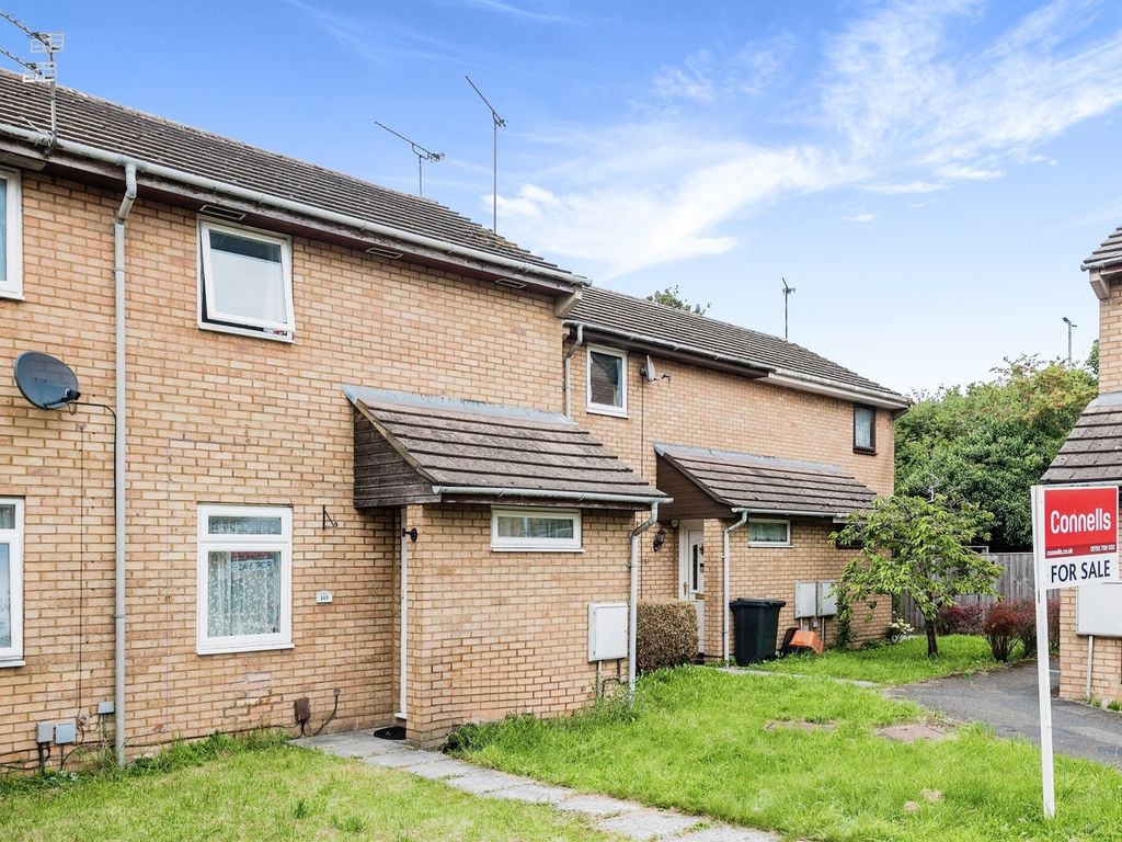 2 bed end terrace house for sale in Argyle Street, Swindon SN2, £