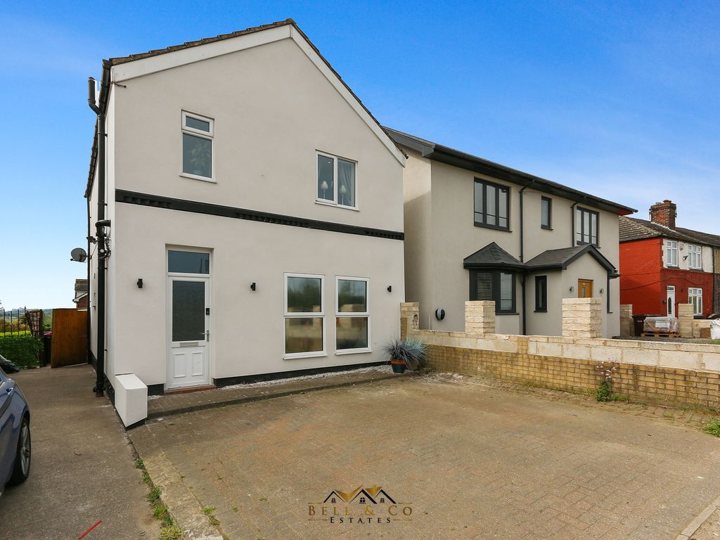 3 bed detached house for sale in Park Hill, Swallownest, Sheffield S26