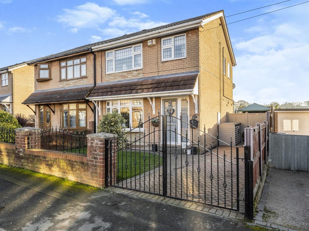 3 bed semidetached house for sale in Hillside Drive, Edlington