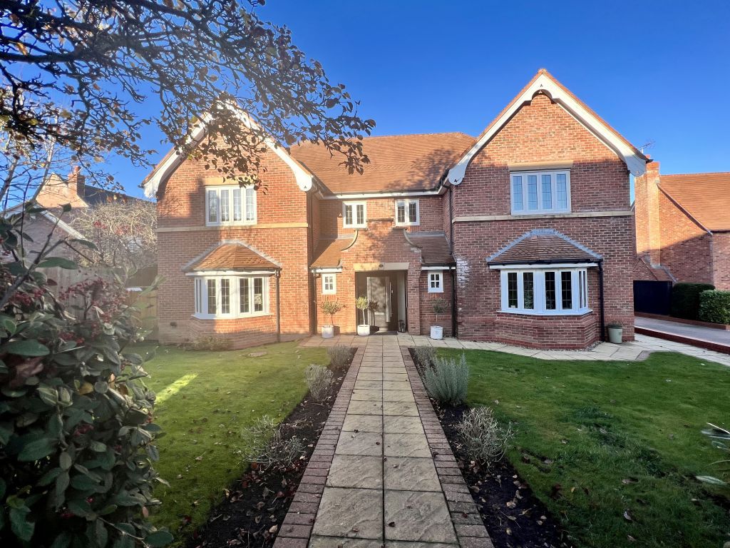 4 bed detached house for sale in Kendal Way, Crewe CW2, £899,000 Zoopla