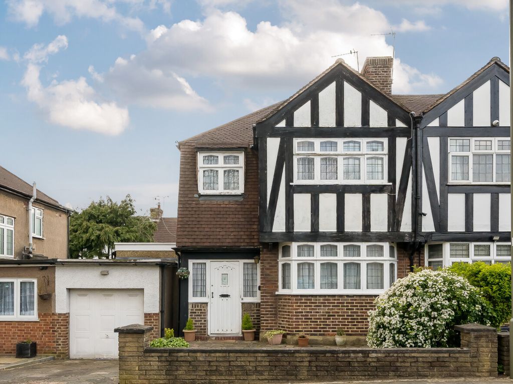 4 bed semidetached house for sale in Great North Road, New EN5, £635,000 Zoopla