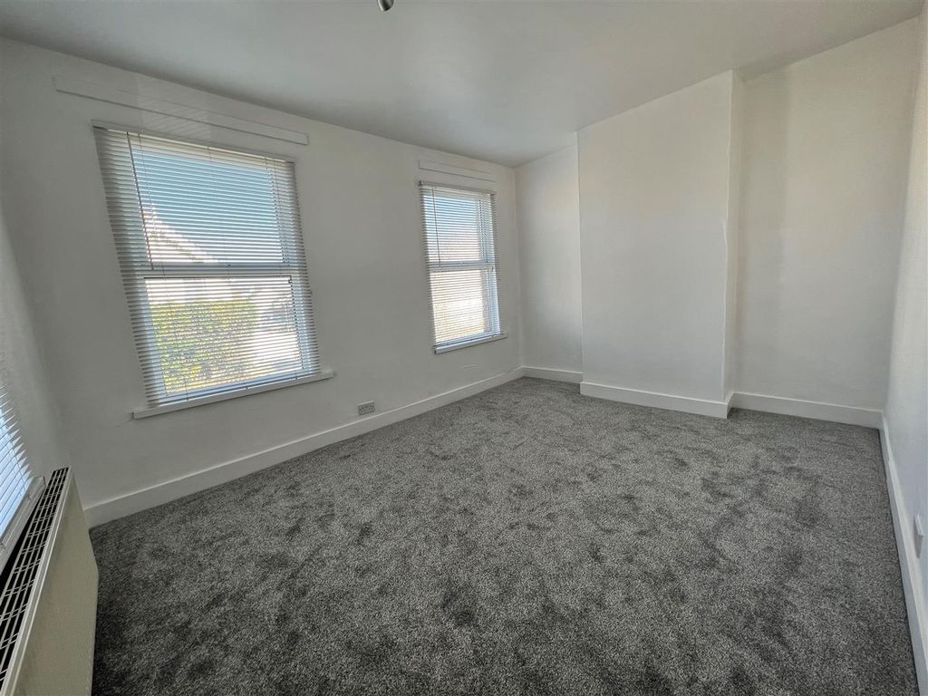 1 bed flat to rent in Whitehill Road, Gravesend DA12 Zoopla