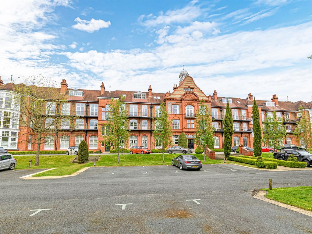 2 bed flat for sale in Kingswood Park, Kingswood, Frodsham WA6, £