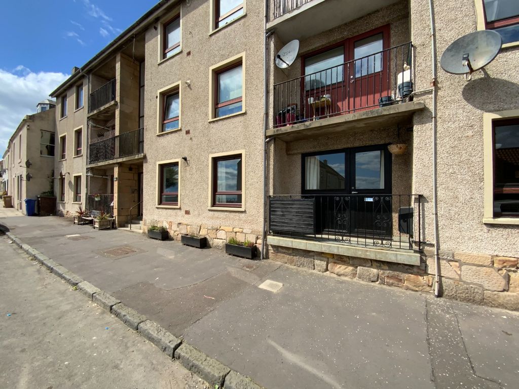 2 bed flat for sale in Main Street, West Wemyss KY1, £74,995 Zoopla