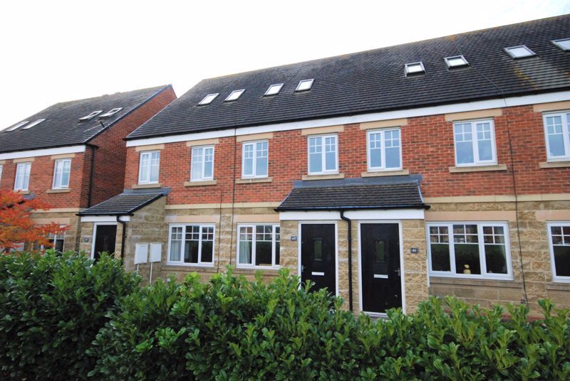 3 bed town house to rent in Klondyke Walk, BlaydonOnTyne NE21 Zoopla