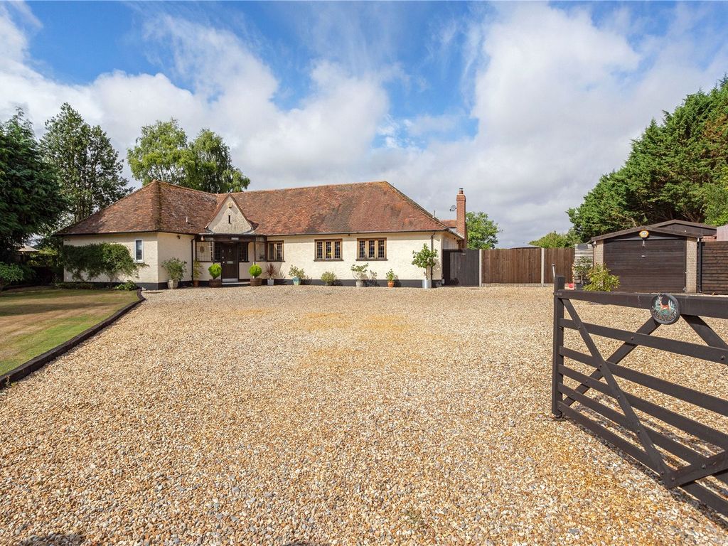 3 bed bungalow for sale in Berrydown Lane, Overton, Basingstoke, Hampshire RG25 Zoopla