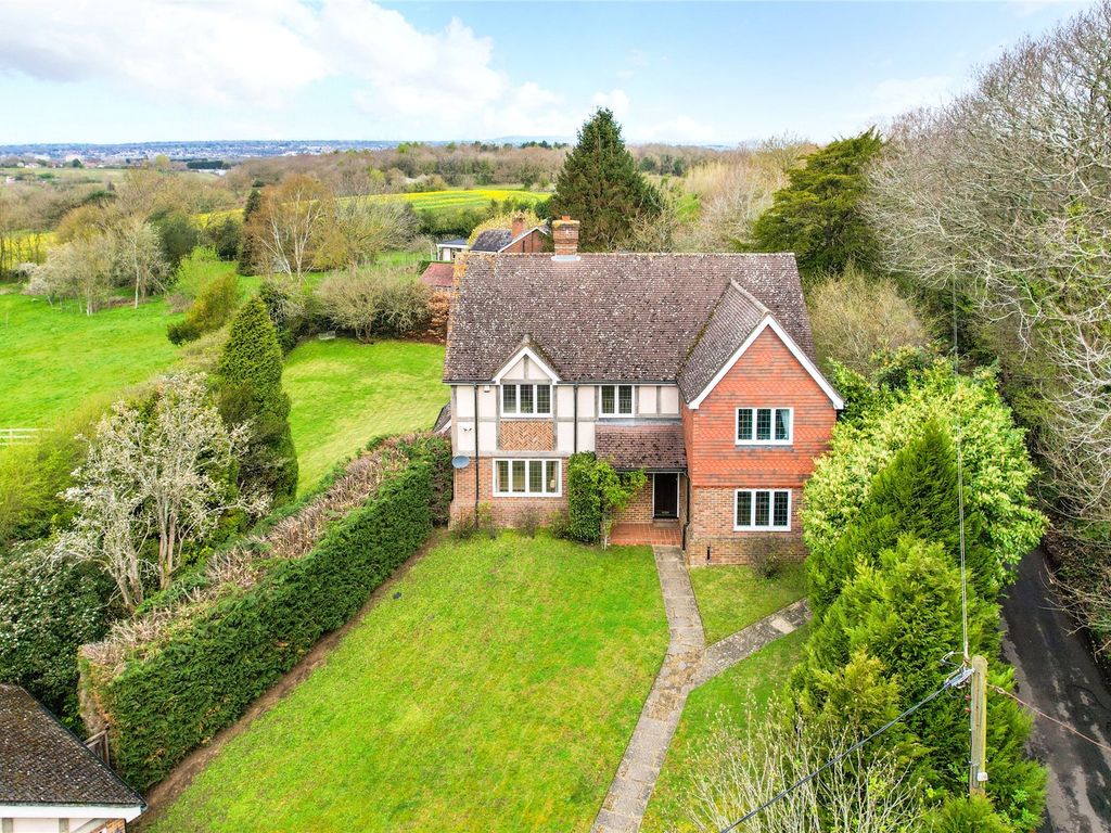 5 bed detached house for sale in Skeet Hill Lane, Chelsfield, Kent BR6