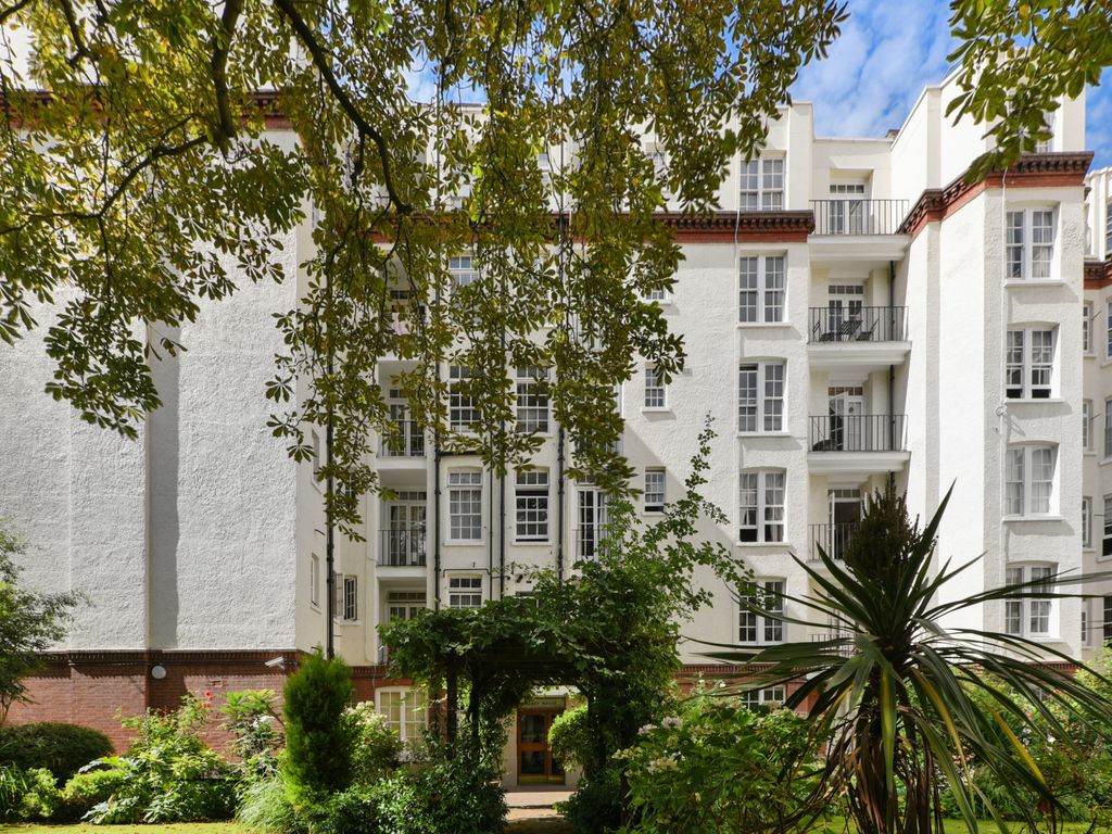 2 bed flat for sale in Abbey House, 1 Garden Road, London NW8, £