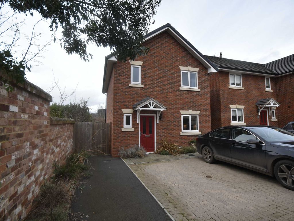 3 bed detached house to rent in Foxdene, Albert Road, Ledbury
