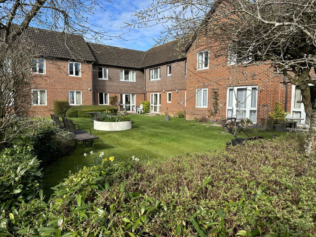 1 bed flat for sale in Terrace Road South, Binfield, Bracknell RG42