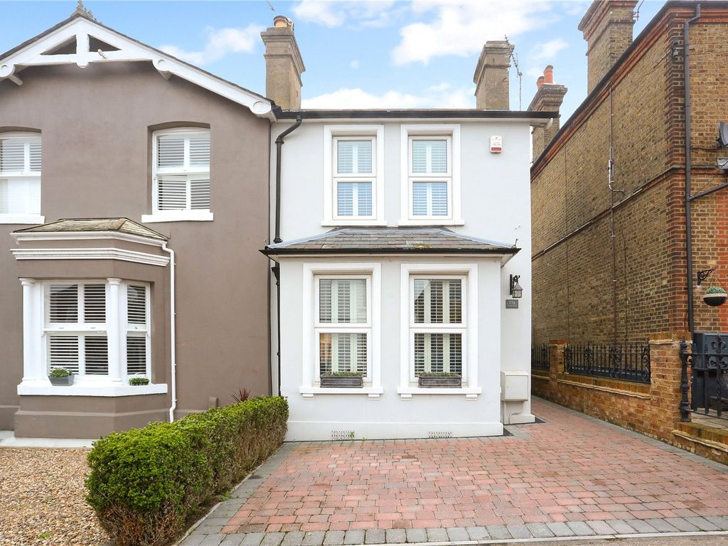 2 bed semidetached house for sale in Grange Road, Stortford
