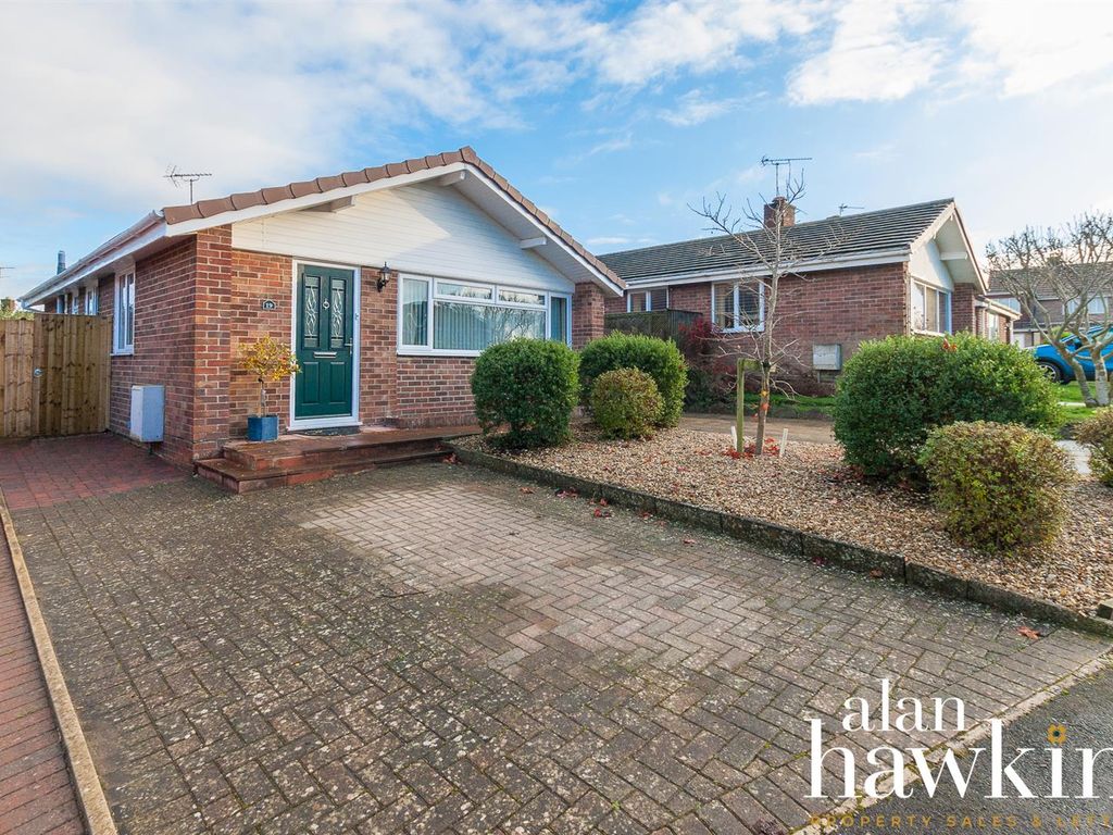 2 bed detached bungalow for sale in Rowan Drive, Royal Wootton Bassett
