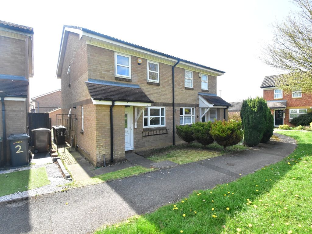 3 bed semidetached house to rent in Witley Green, Luton, Bedfordshire