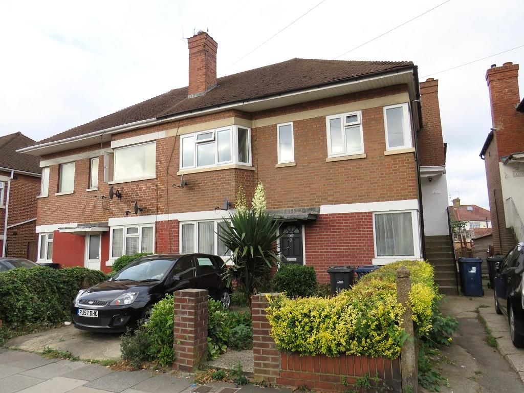2 bed flat to rent in Lady Margaret Road, Southall UB1 Zoopla