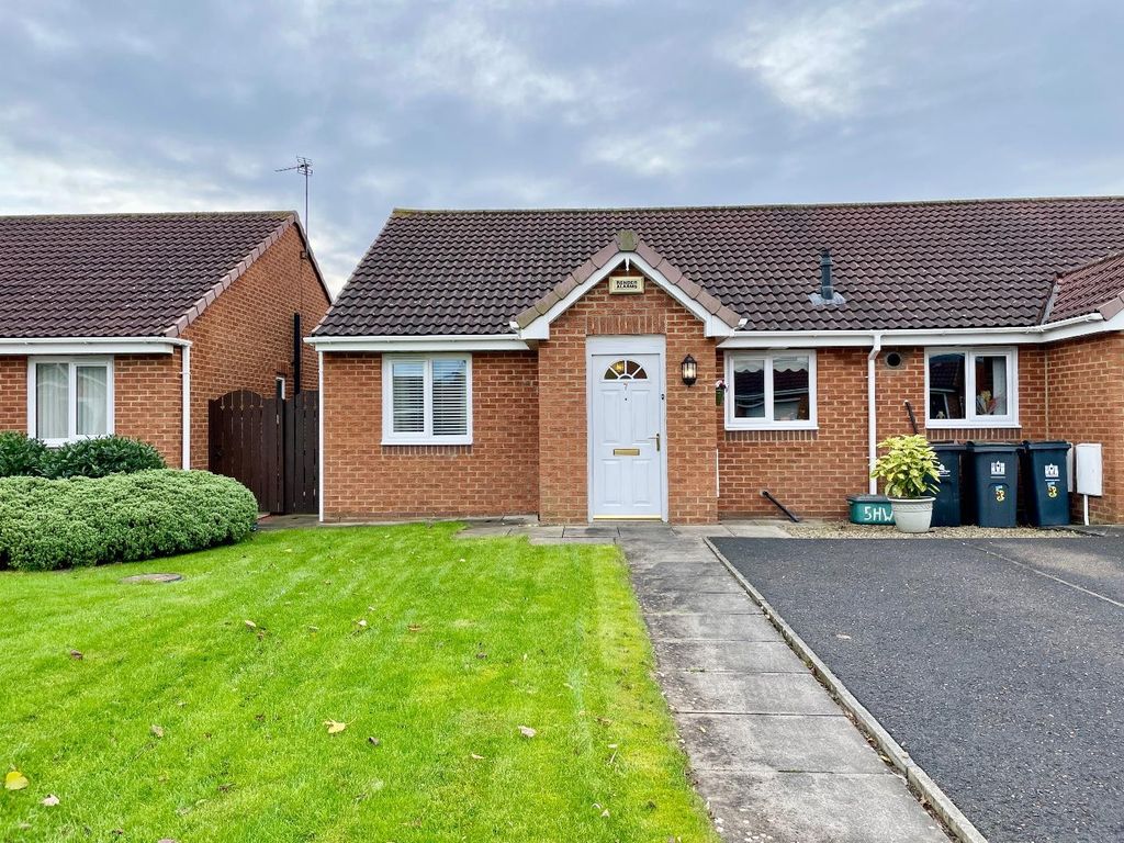 2 bed bungalow for sale in Hartington Way, Darlington DL3, £80,000 Zoopla
