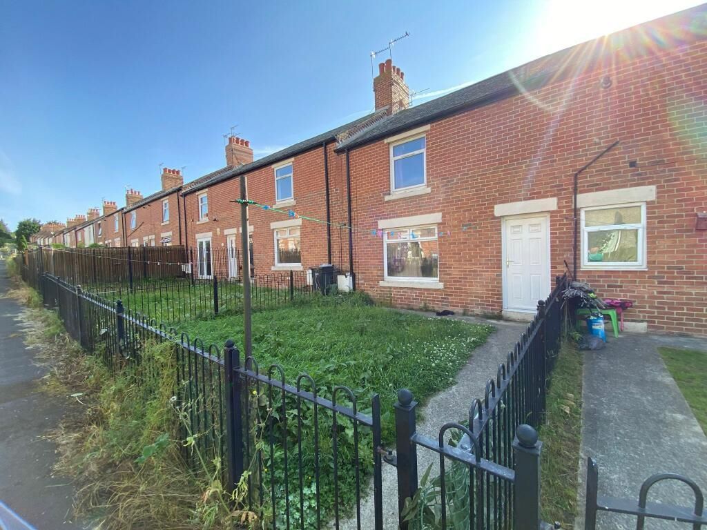 3 bed flat for sale in 6 Thomas Street, Peterlee, County Durham SR8, £