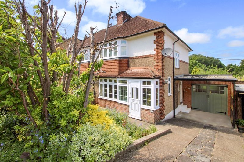 3 bed semidetached house for sale in Keep Hill Drive, High