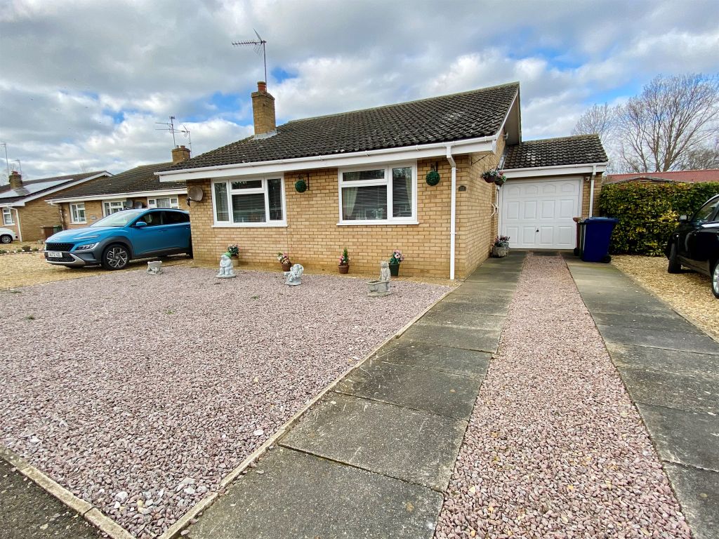 2 bed detached bungalow for sale in Fen View, Christchurch, Wisbech