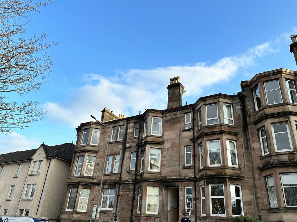 1 bed flat for sale in Cardwell Road, Gourock, Inverclyde PA19, £55,000