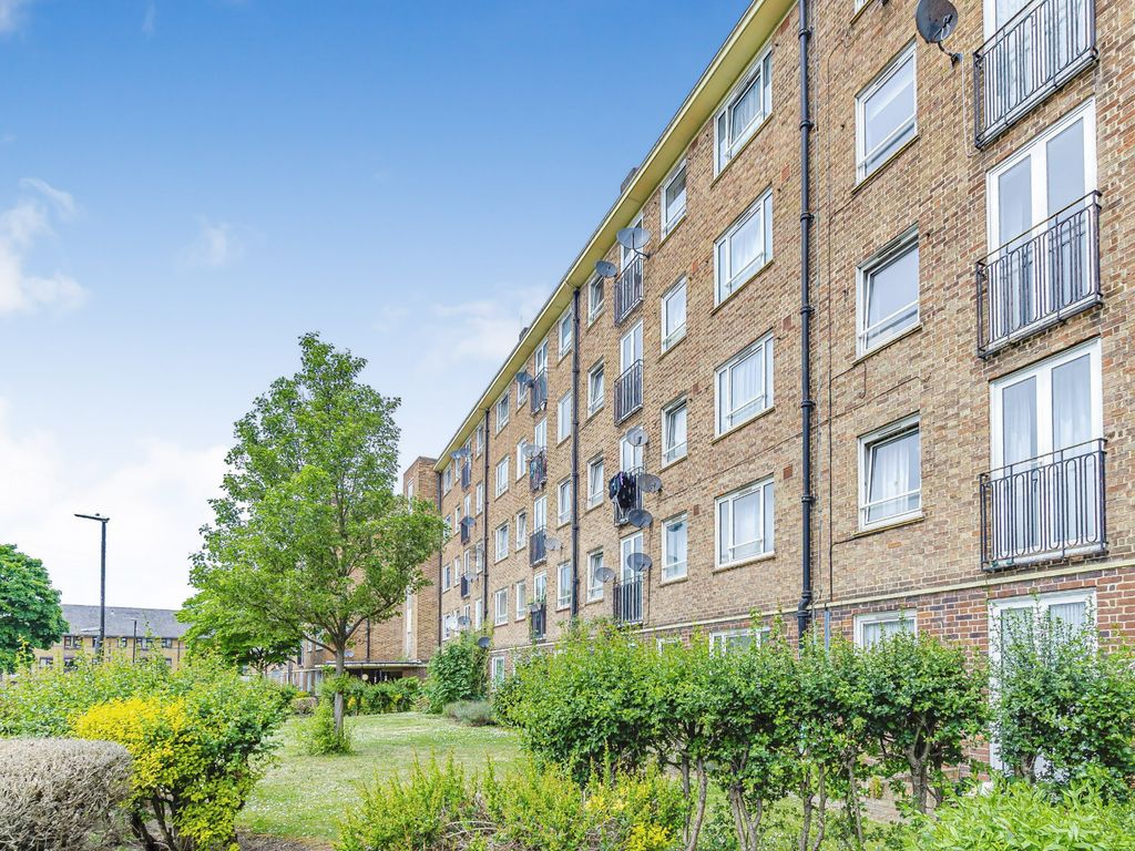 3 bed for sale in Armfield Crescent, Mitcham CR4 Zoopla