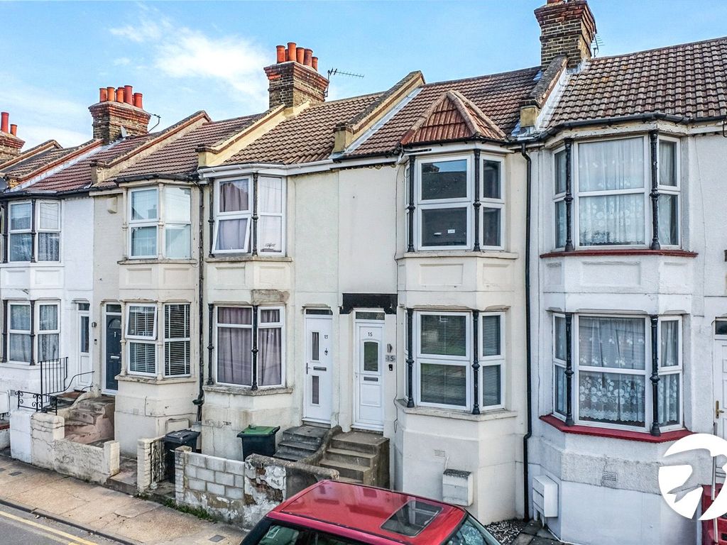 2 bed terraced house to rent in Springhead Road, Northfleet, Gravesend