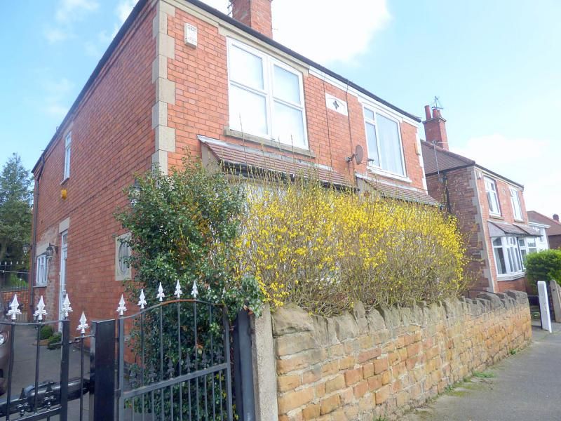 2 bed semidetached house to rent in Thorney Hill, Thorneywood
