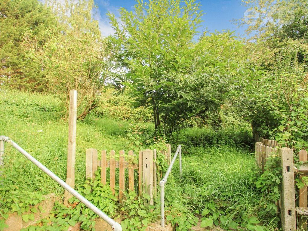 3 bed semidetached house for sale in Buckham Thorns Road, Westerham