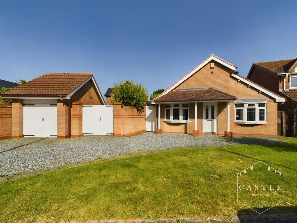 4 bed detached house for sale in Robinson Way, Burbage, Hinckley LE10