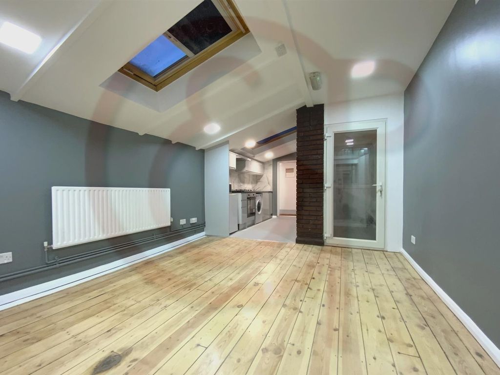 1 bed flat to rent in King Street, Hammersmith W6 Zoopla