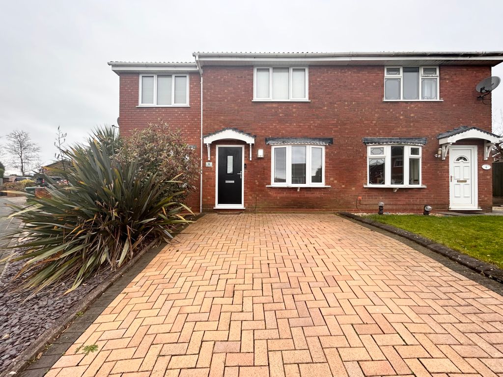 3 bed semidetached house to rent in Maycroft Close, Cannock WS12, £