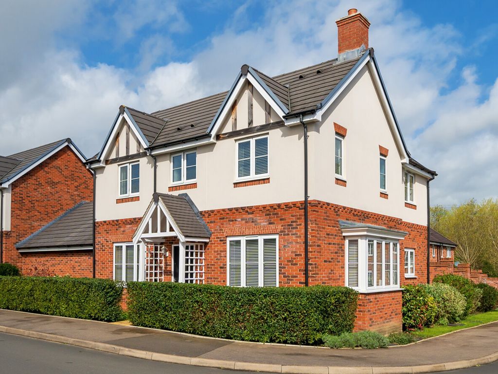 4 bed detached house for sale in Gosney Fields, Pinvin, Pershore