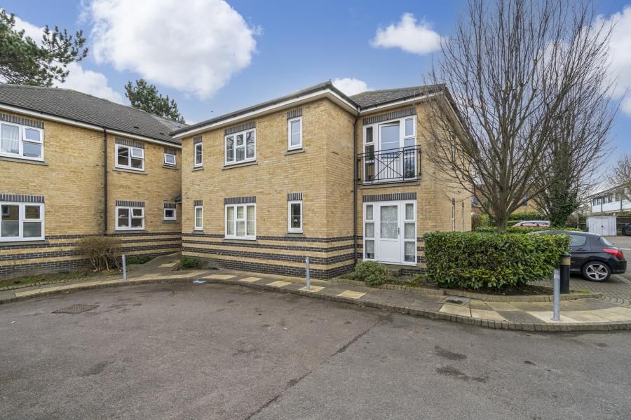 2 bed flat for sale in Windmill Road, London W5, £360,000 Zoopla