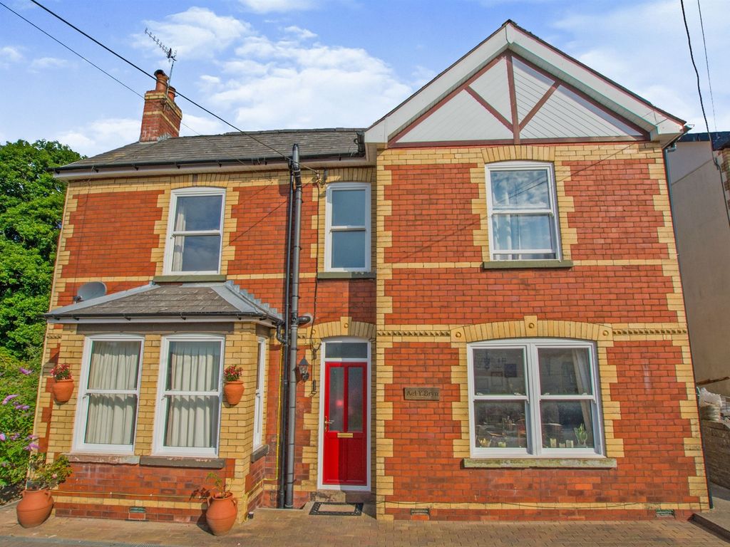 3 bed detached house for sale in Stoney Road, Garndiffaith, Pontypool