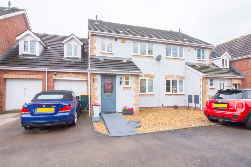 3 bed terraced house for sale in Llewellyn Grove, Malpas, Newport NP20