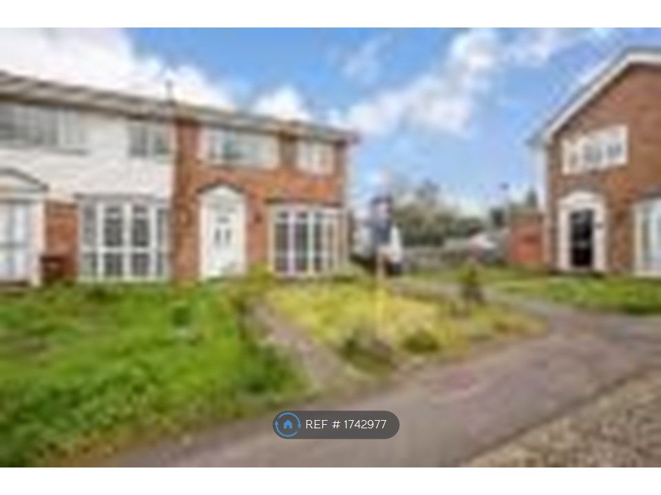 3 bed terraced house to rent in Warlingham Close, Rainham, Gillingham