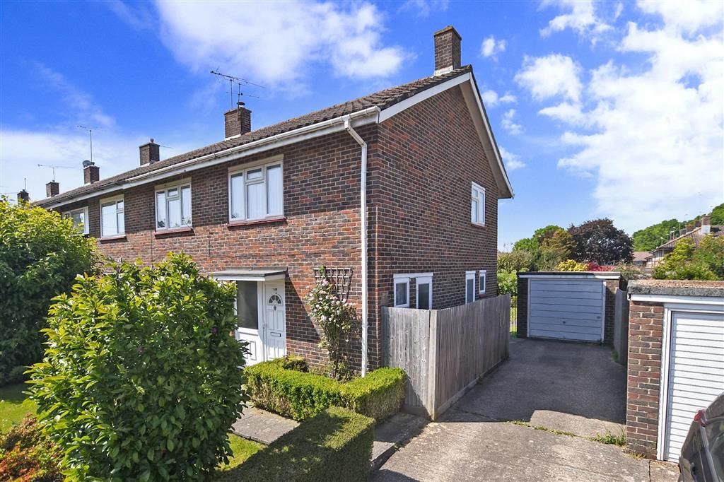 4 bed end terrace house for sale in Ashdown Drive, Tilgate, Crawley