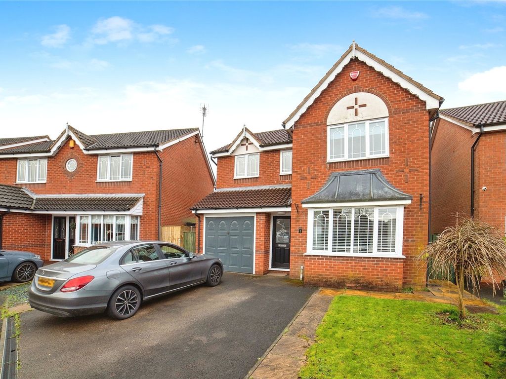 4 bed detached house for sale in Rowsley Court, SuttonInAshfield