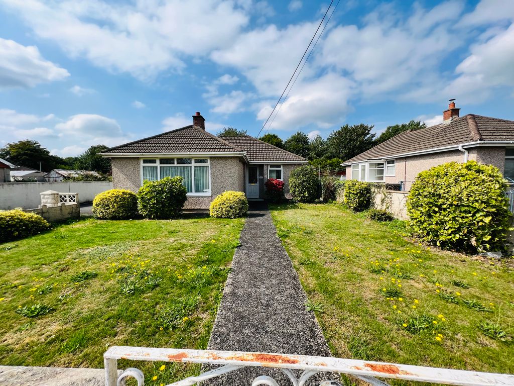 3 bed detached bungalow for sale in Station Road, Llangennech SA14 Zoopla