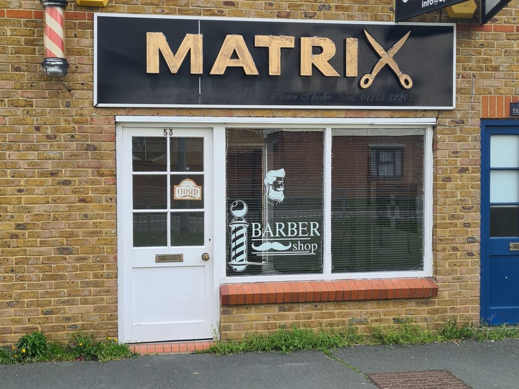 Retail premises to let in Inchbonnie Road, South Woodham Ferrers CM3