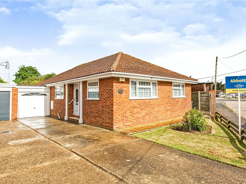 3 bed bungalow for sale in Barbara Close, Rochford, Essex SS4 Zoopla