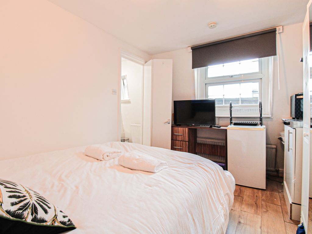 Studio to rent in Camden High Street, London NW1 Zoopla