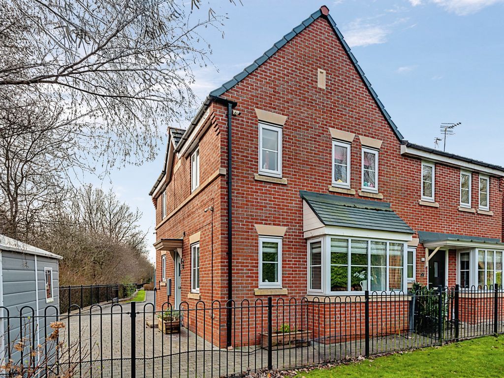 3 bed semidetached house for sale in Wedgwood Drive, Warrington WA4