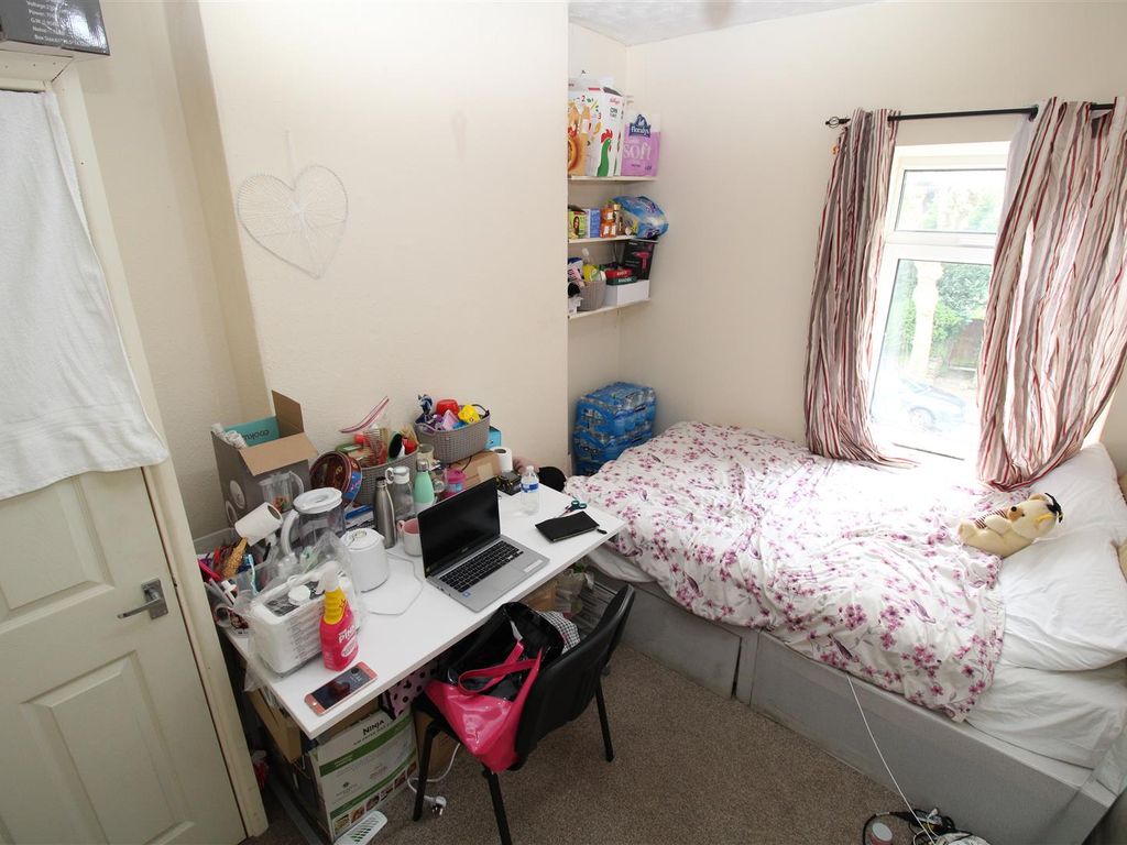 Room to rent in Broadway, Treforest, Pontypridd CF37 Zoopla