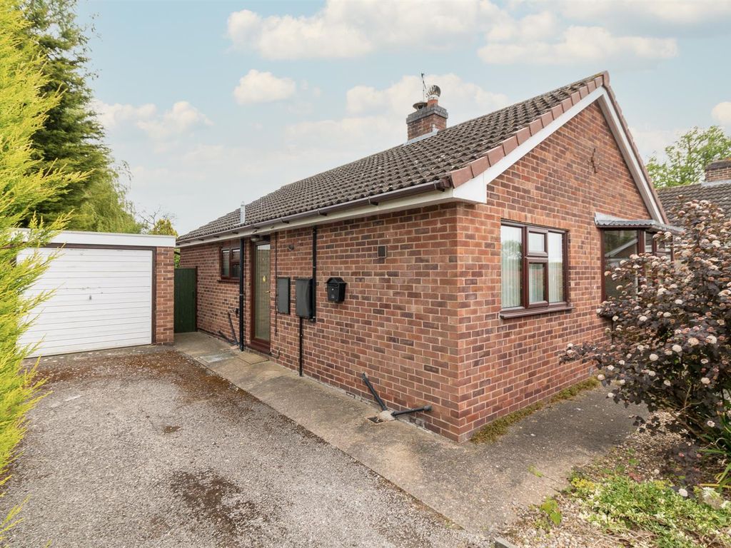 2 bed detached bungalow for sale in Gainsborough Close, Kinoulton