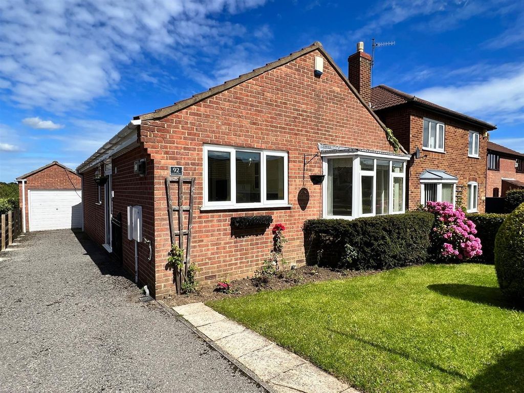 3 bed detached bungalow for sale in Hovingham Drive, Scarborough YO12