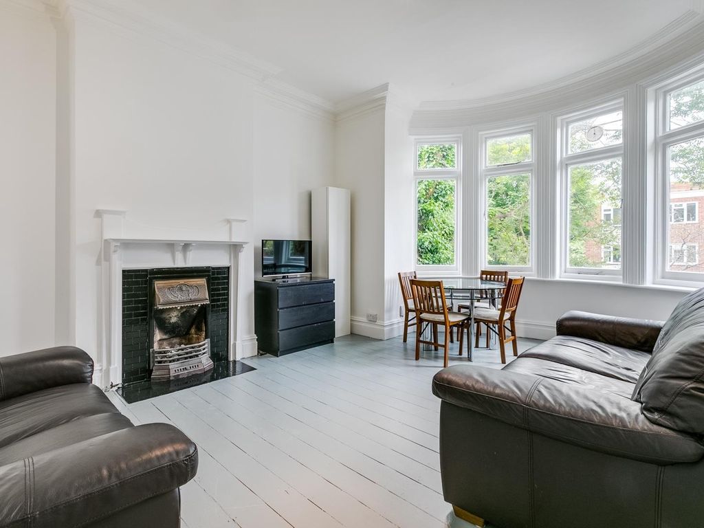 Sutton Court Road, Grove Park W4  